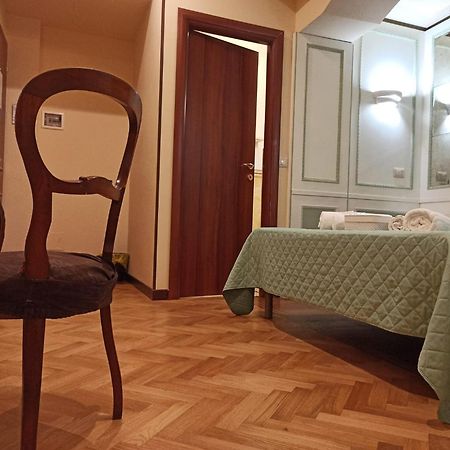 Bed and Breakfast Domina Popolo Roma Exterior foto