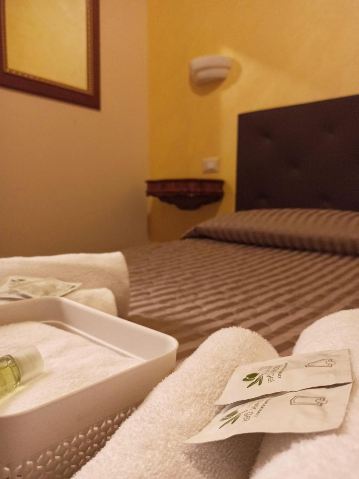 Bed and Breakfast Domina Popolo Roma Exterior foto